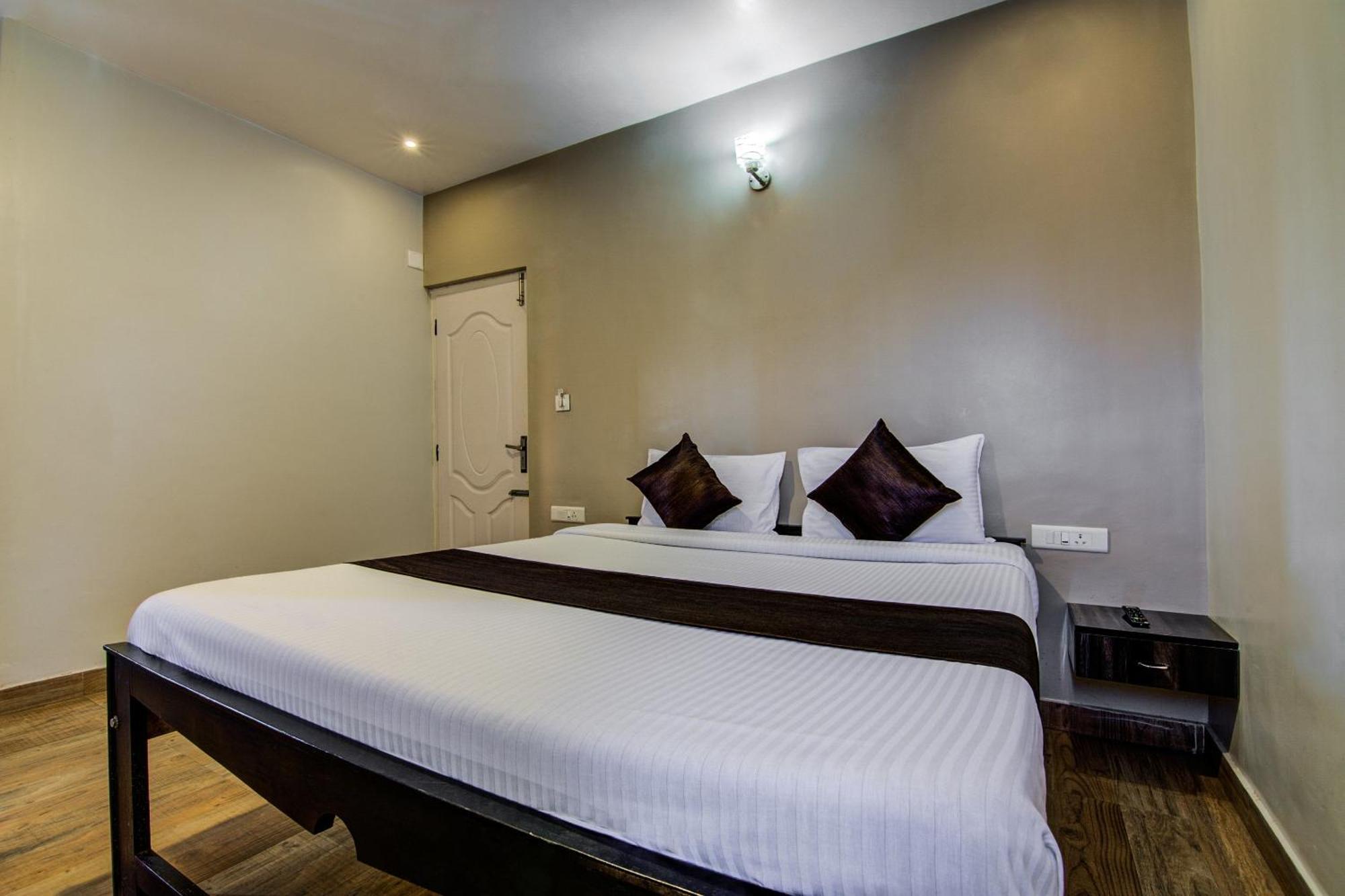 Hotel Oyo 18944 Venus Residency Ooty Esterno foto